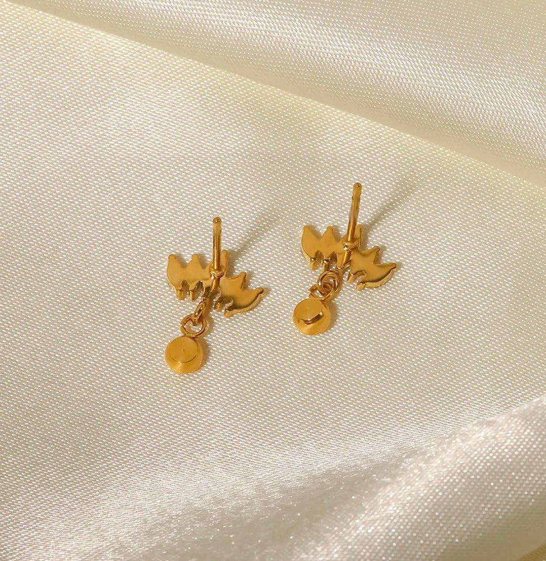 Ameerah Studs Cubic Zirconium Gold Earrings Stainless Steel Non Tarnish Unbranded